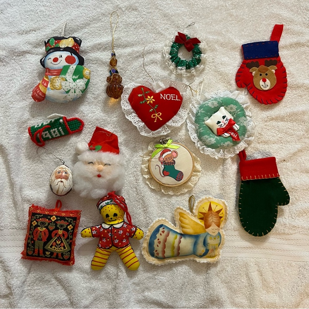 Vintage Hand Crafted Cloth & Knitted Christmas Ornaments Hearts Santa Lot
